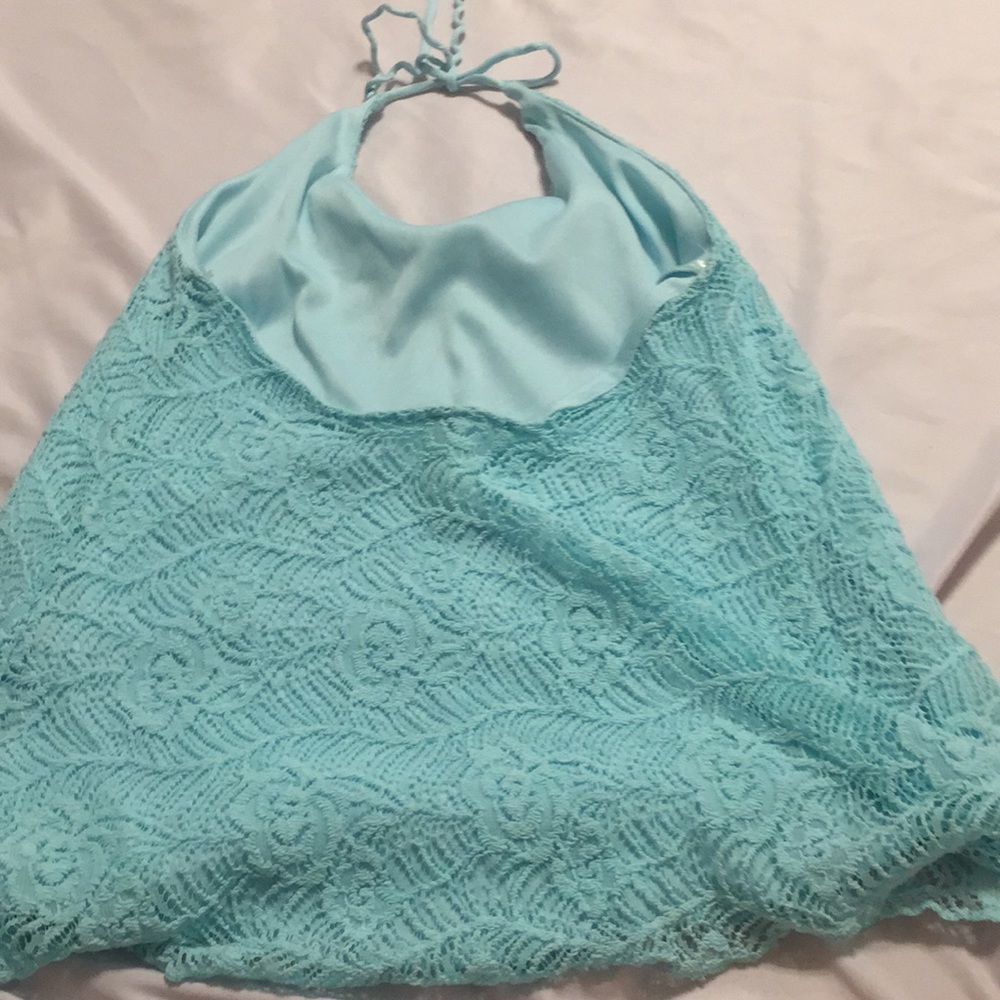 open back shirt - Picture 2 of 3